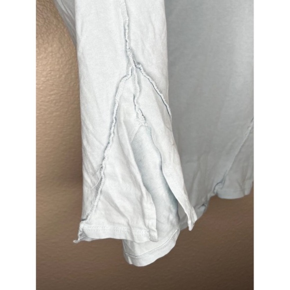 Free‎ People We The Free Light Blue Deep V-neck Long Sleeve Sz XS Oversized EUC - Picture 6 of 11